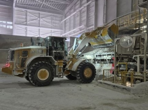 操業（原料投入）